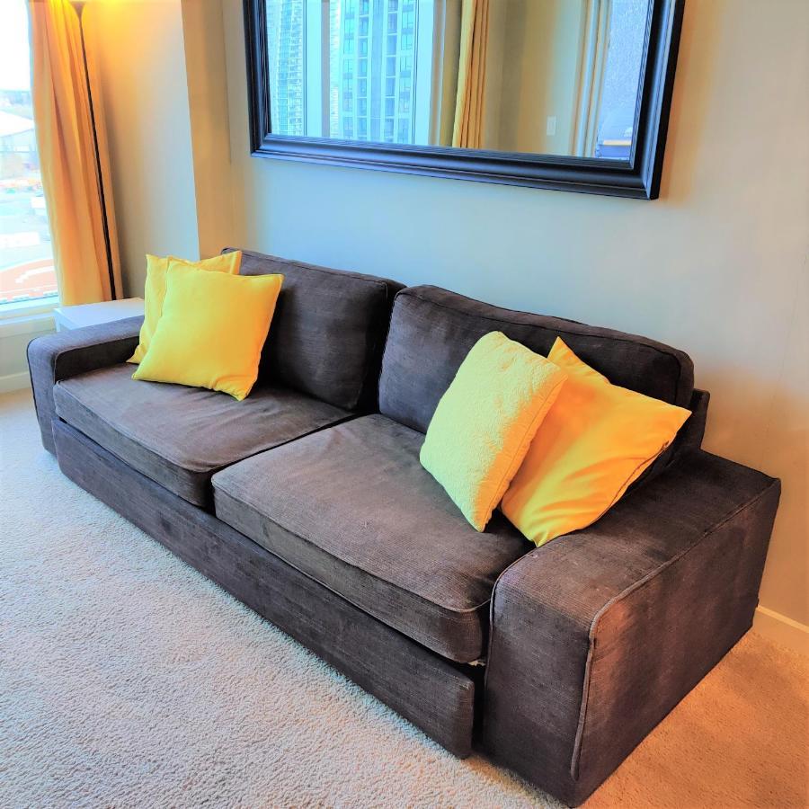Monki Di Executive Suites - Alura Calgary Bagian luar foto