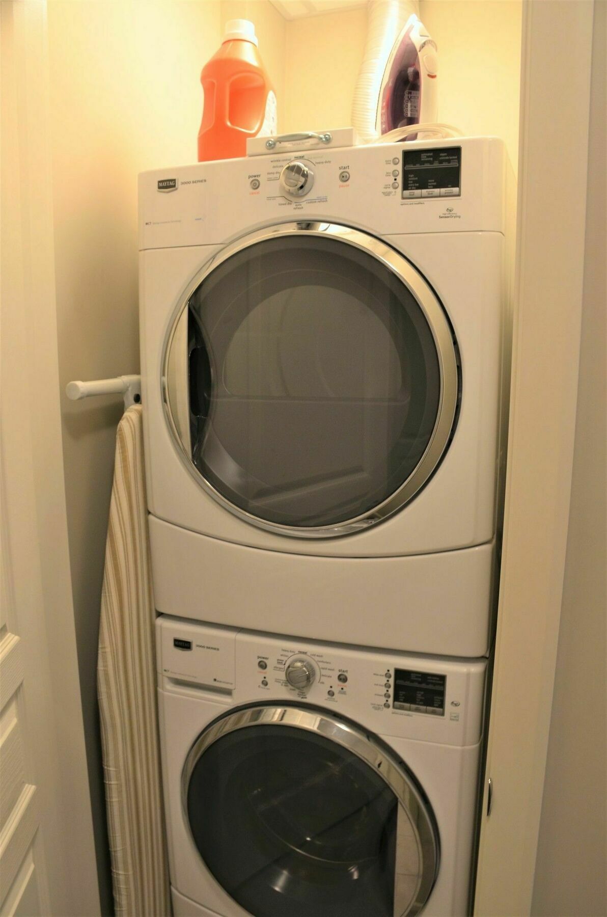Monki Di Executive Suites - Alura Calgary Bagian luar foto