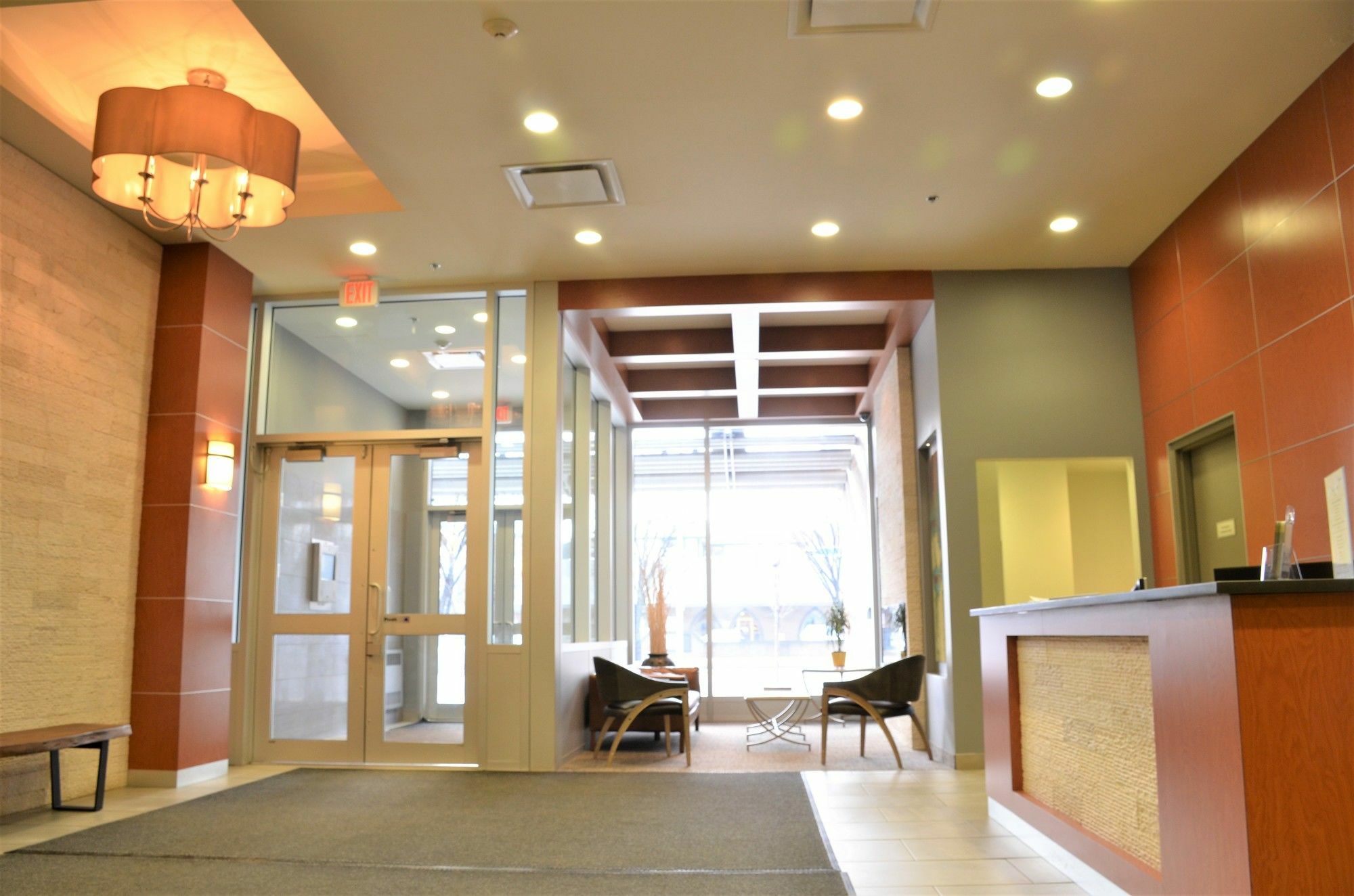 Monki Di Executive Suites - Alura Calgary Bagian luar foto